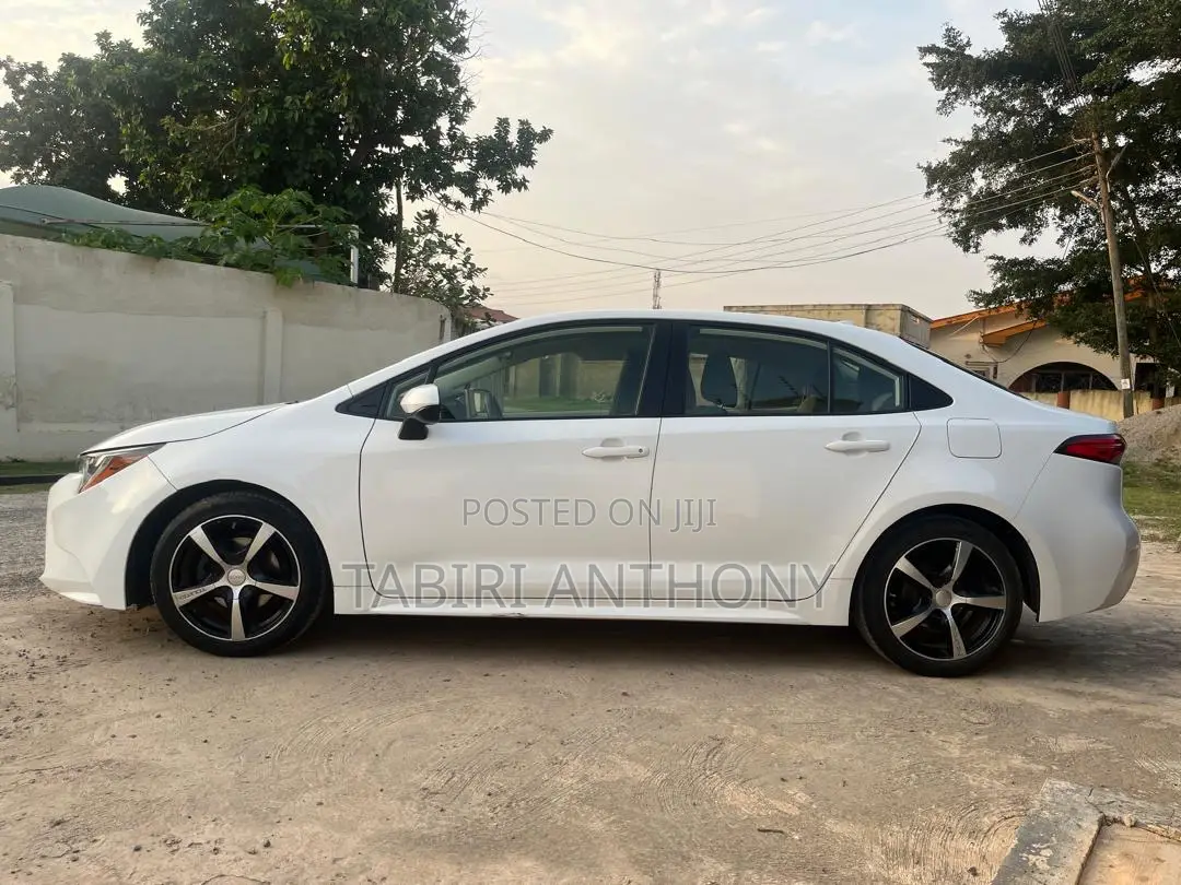 Toyota Corolla L 2021 White