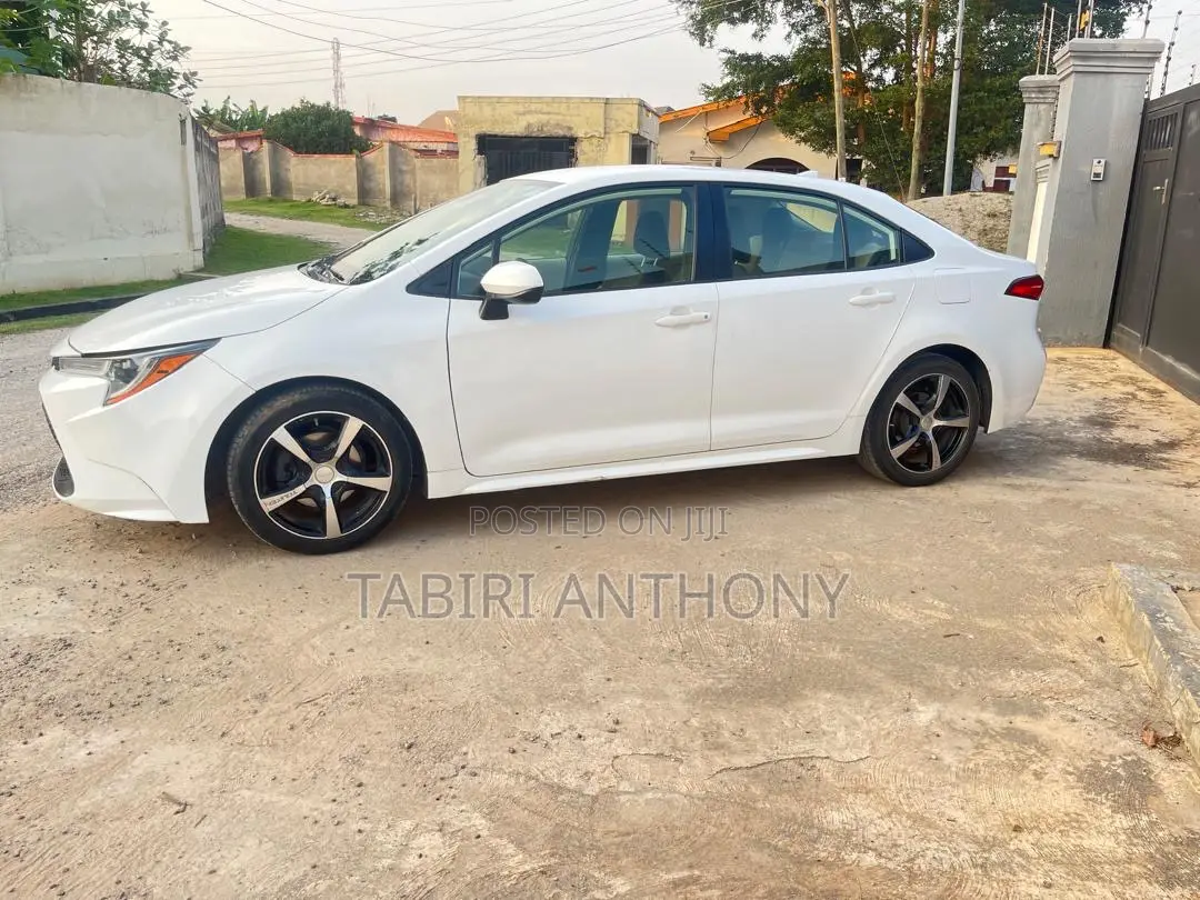 Toyota Corolla L 2021 White