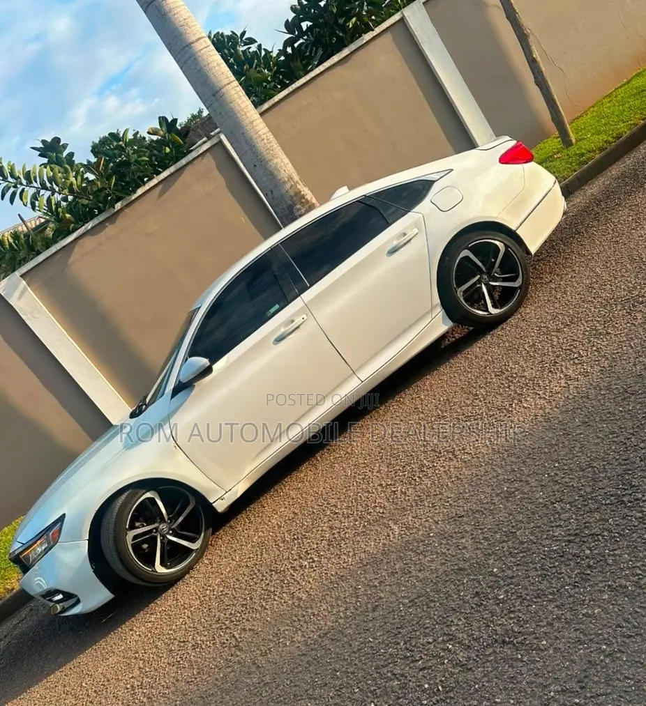 Honda Accord 2018 White