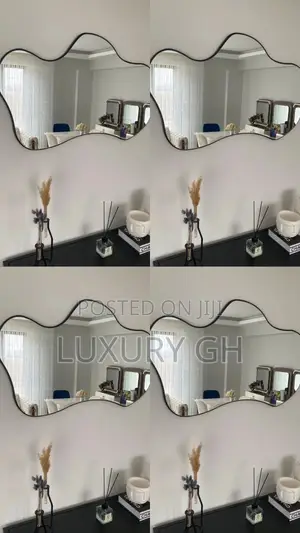 Small Wavy Mirror