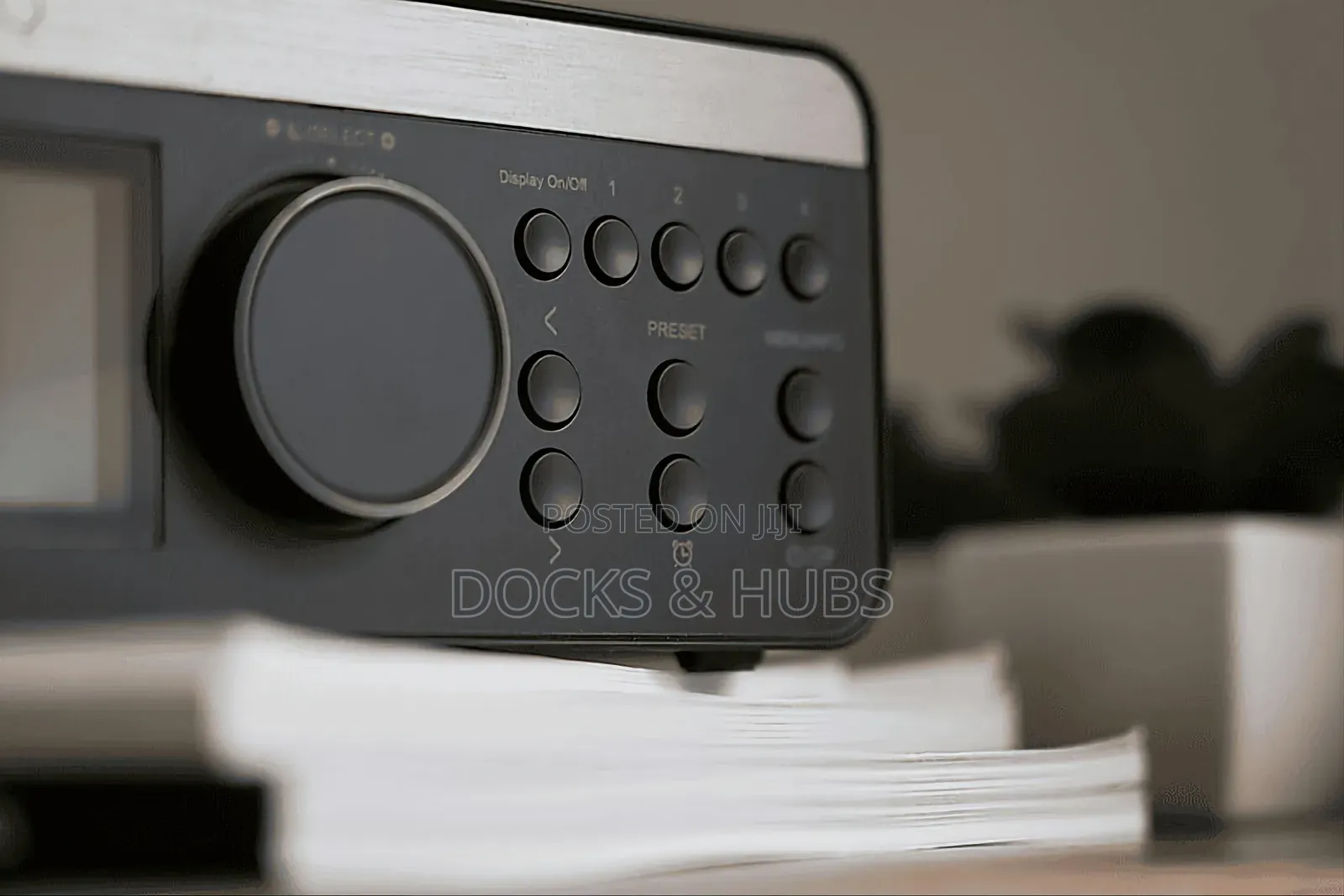 PEAQ Compact DAB+ FM Clock Radio (PCR 540)