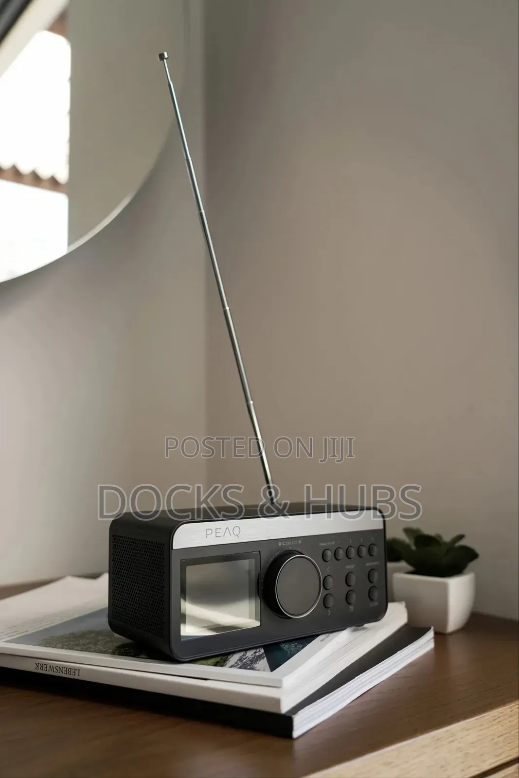 PEAQ Compact DAB+ FM Clock Radio (PCR 540)