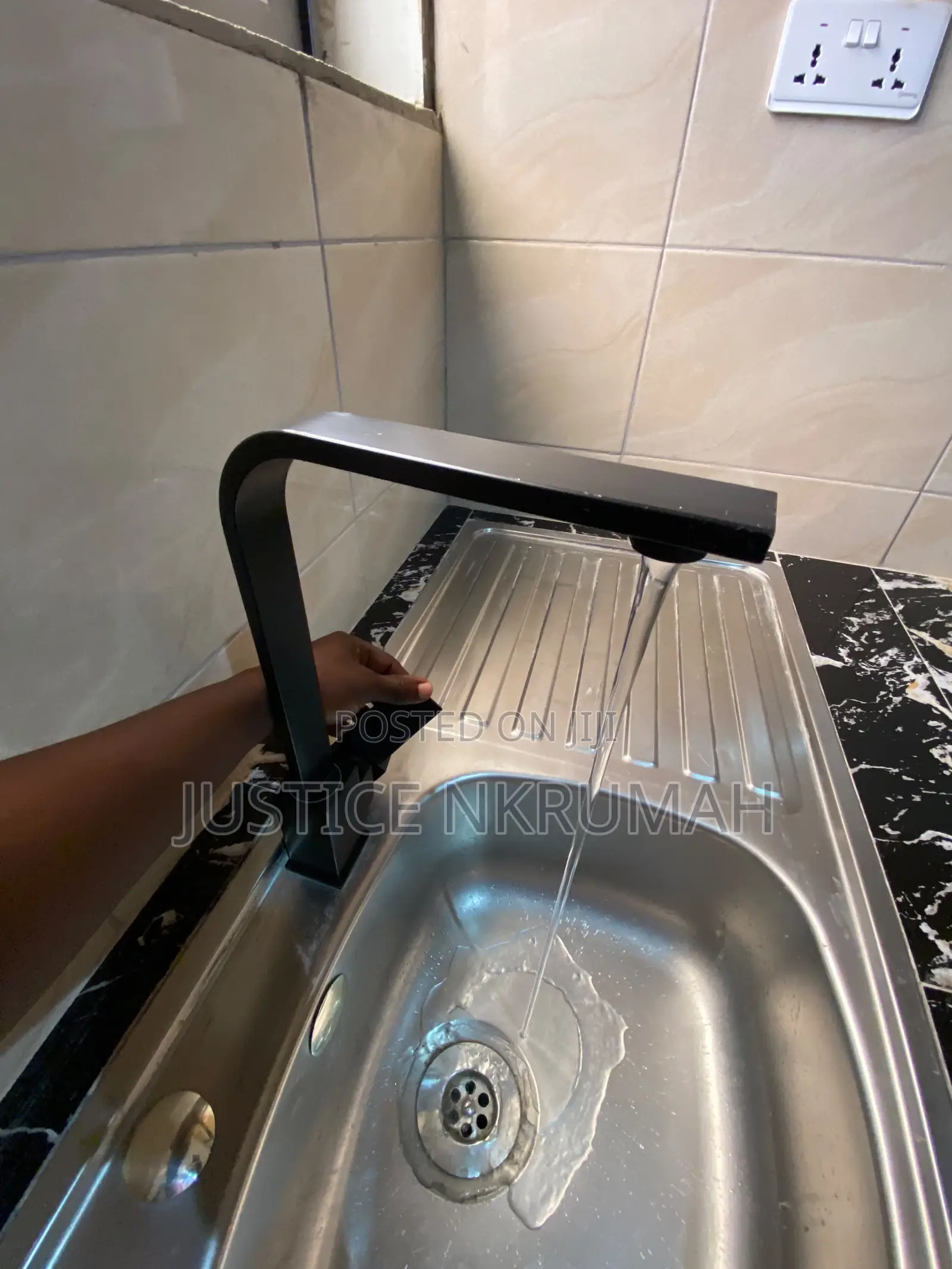 2bdrm Apartment in Mr Justice Estates, Achimota for rent