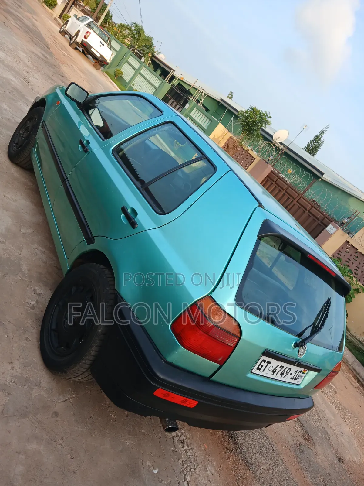 Volkswagen Golf 2005 Green