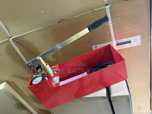 Heavy Duty Hand Test Pump With Maximum Pressure 10 Mpa