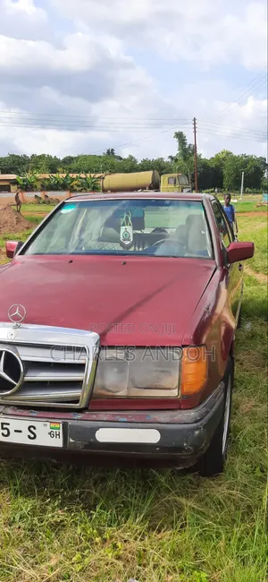 Mercedes-Benz 200E 1993 Red