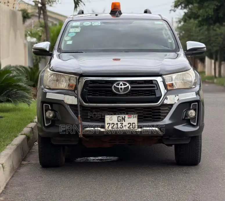 Toyota Hilux 2020 Silver
