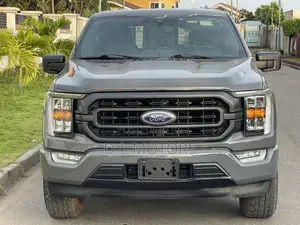 Ford F-150 XLT 2021 Teal