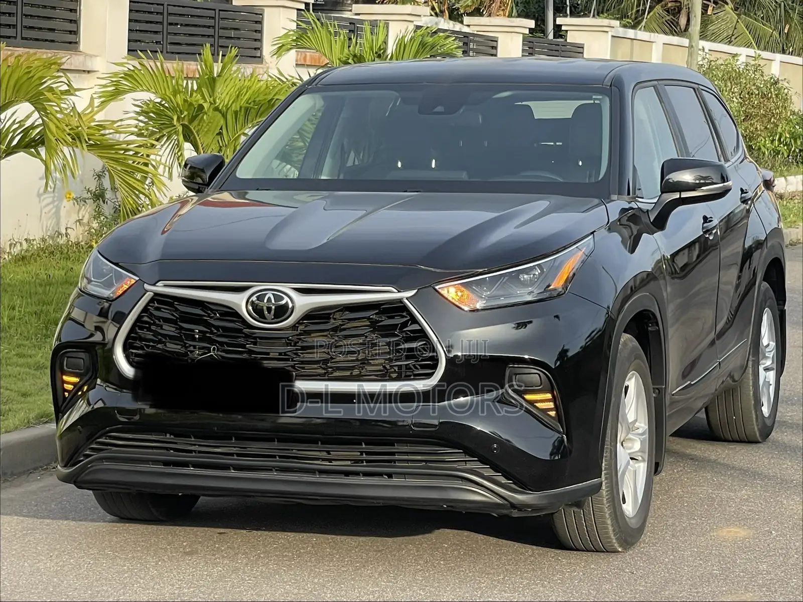 Toyota Highlander LE AWD 2023 Black