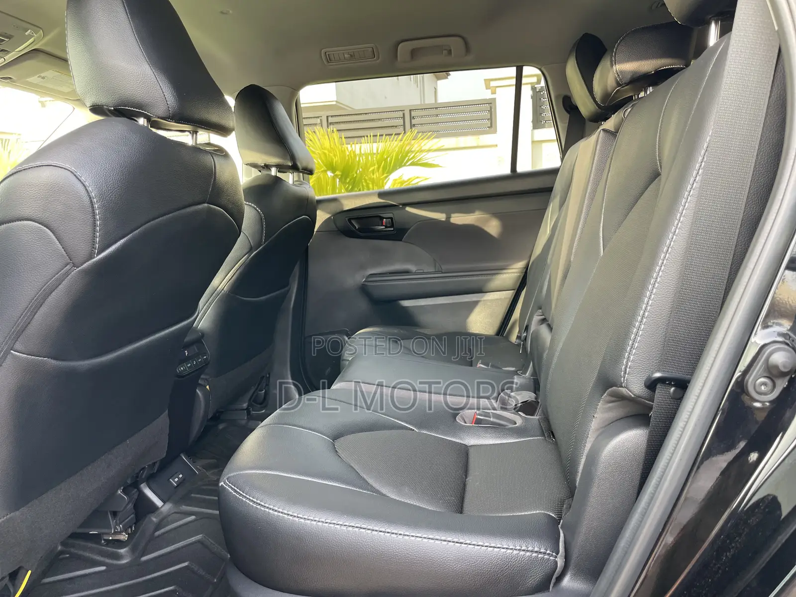 Toyota Highlander LE AWD 2023 Black