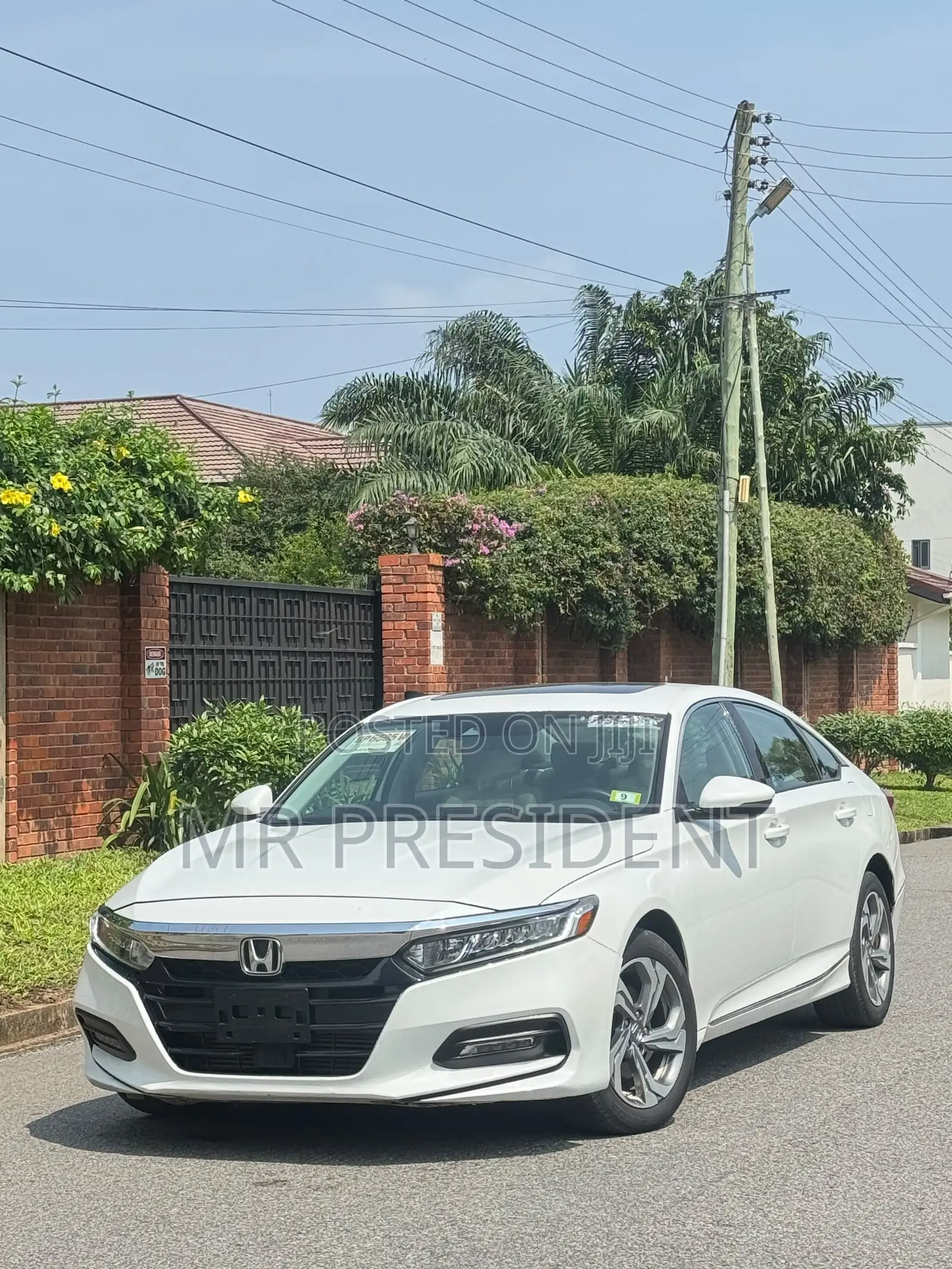 Honda Accord EX-L (2.0L 4cyl Turbo 10A) 2019 White