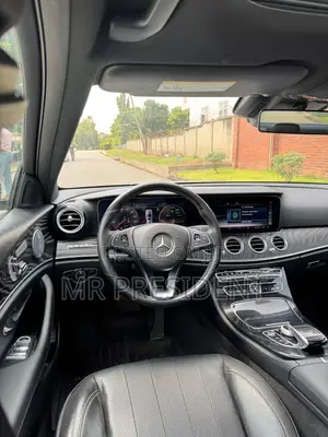 Mercedes-Benz E300 4Matic AWD Sedan (2.0L 4cyl 9A) 2017 White