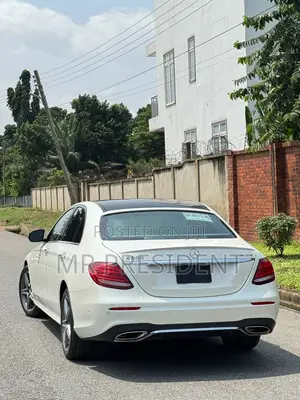 Mercedes-Benz E300 4Matic AWD Sedan (2.0L 4cyl 9A) 2017 White