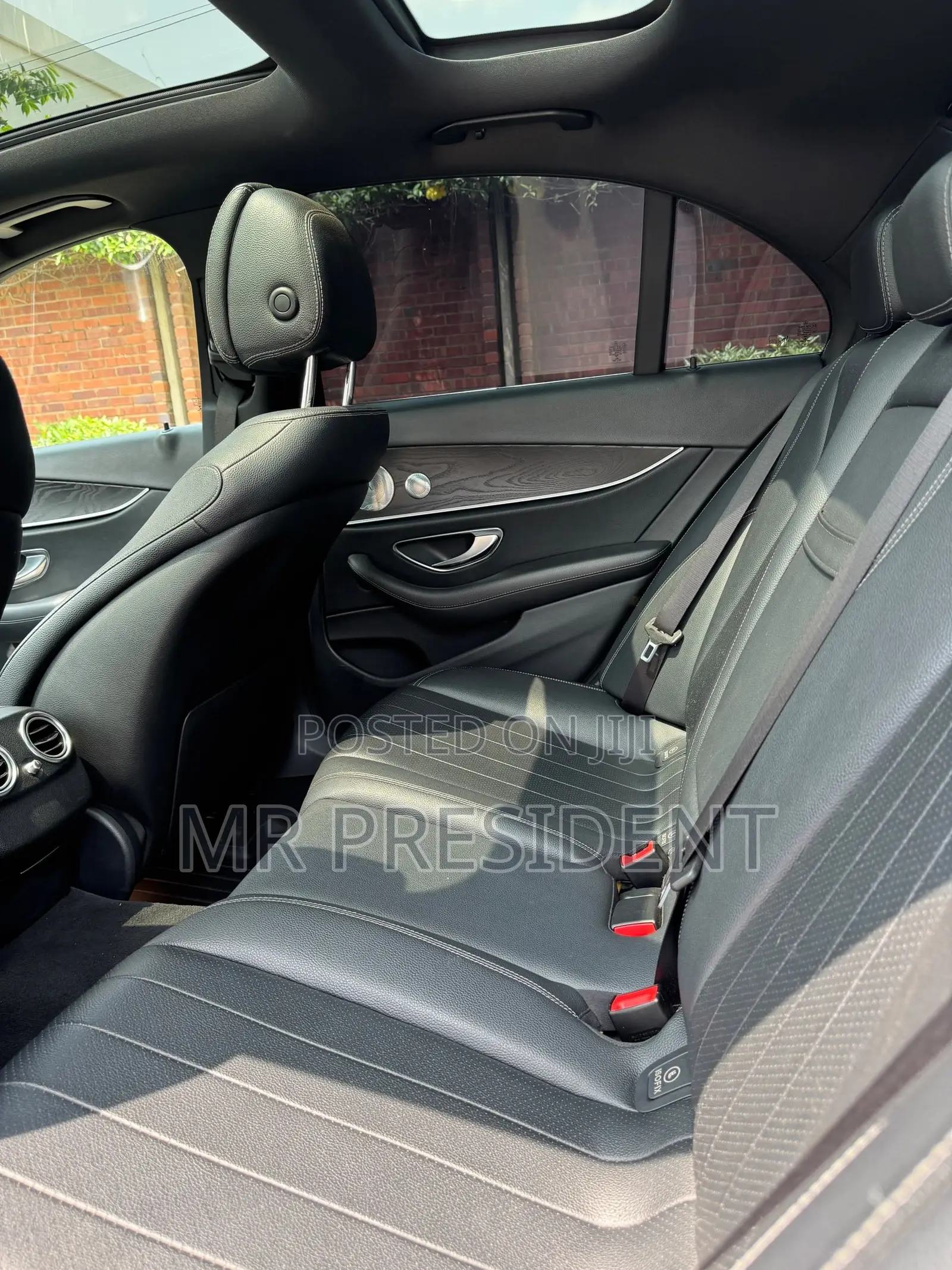Mercedes-Benz E300 4Matic AWD Sedan (2.0L 4cyl 9A) 2017 White