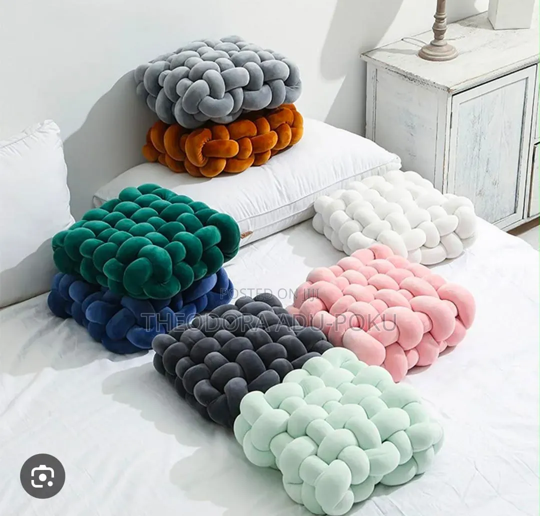 QUALITY Throw Pillows