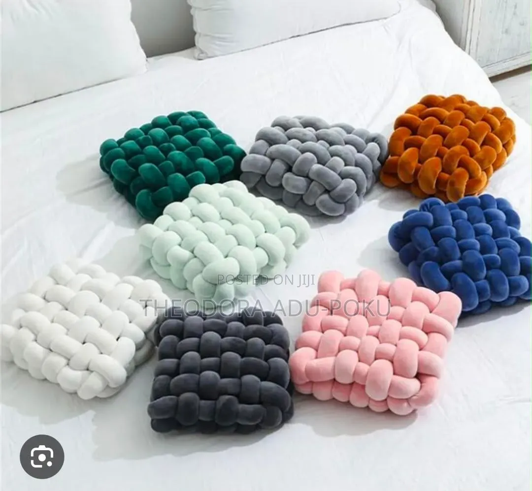 QUALITY Throw Pillows