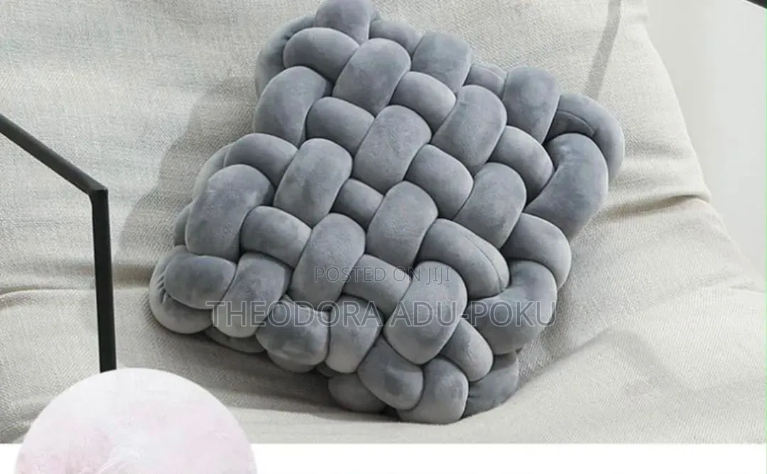 QUALITY Throw Pillows