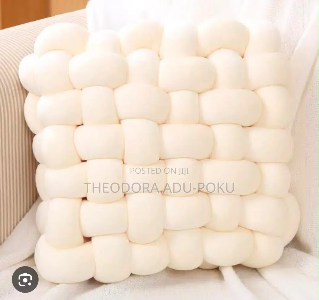 QUALITY Throw Pillows