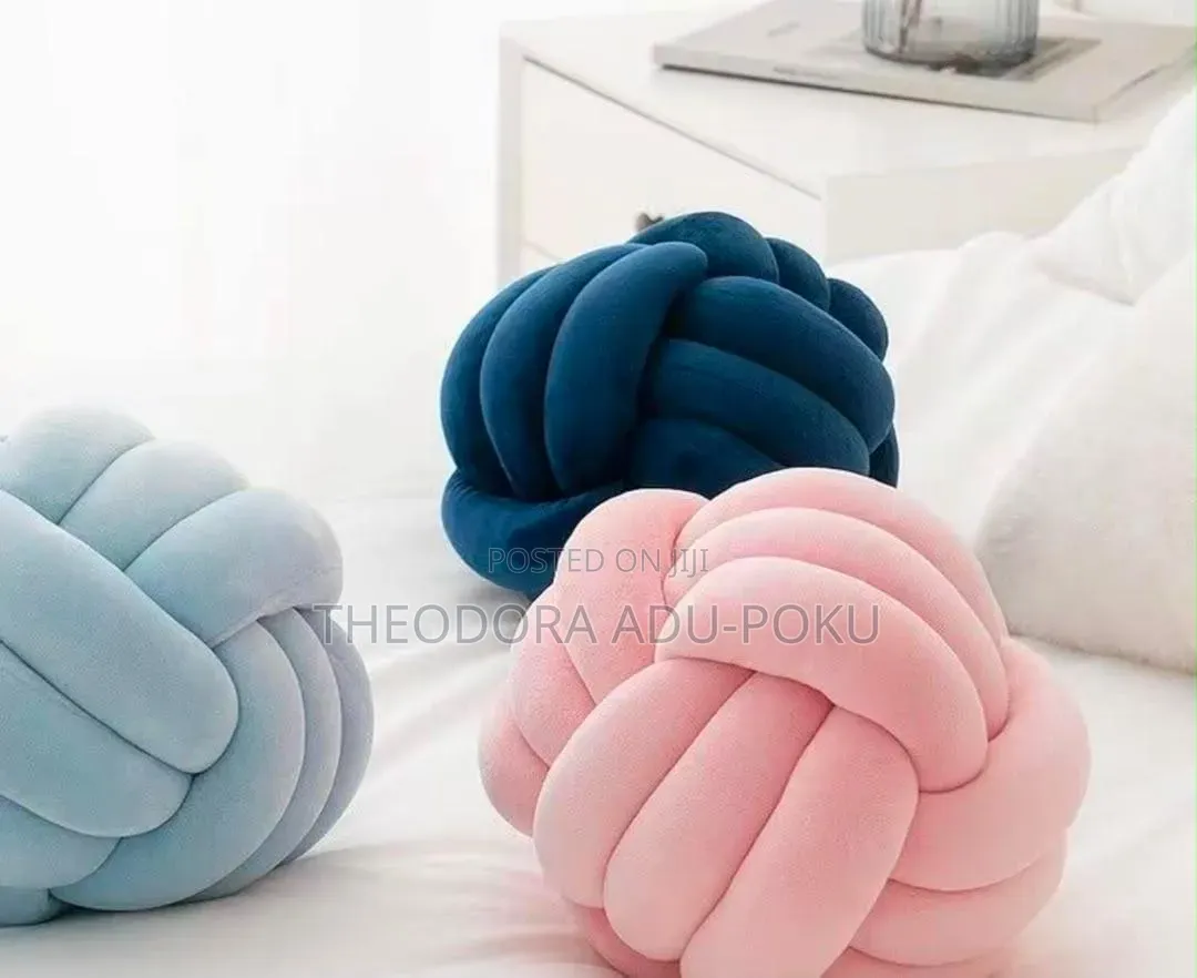 QUALITY Throw Pillows