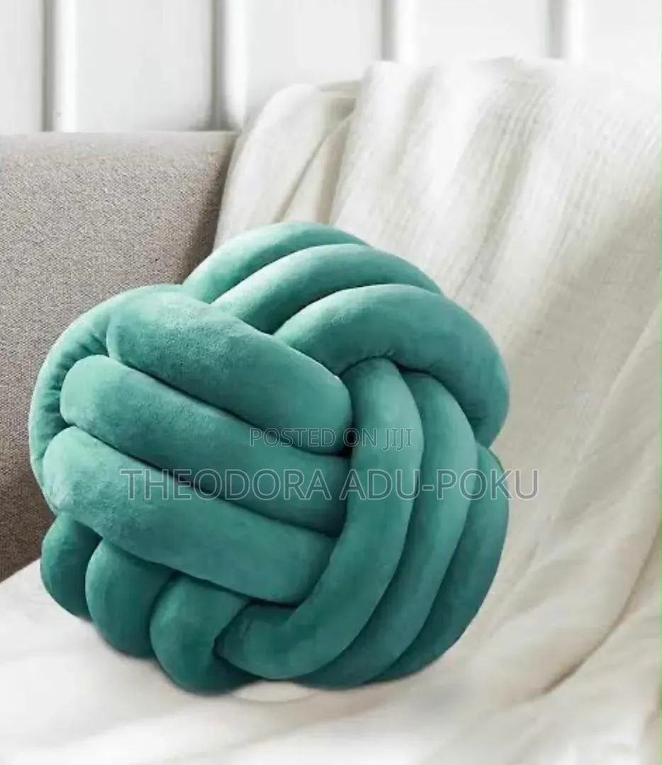 QUALITY Throw Pillows