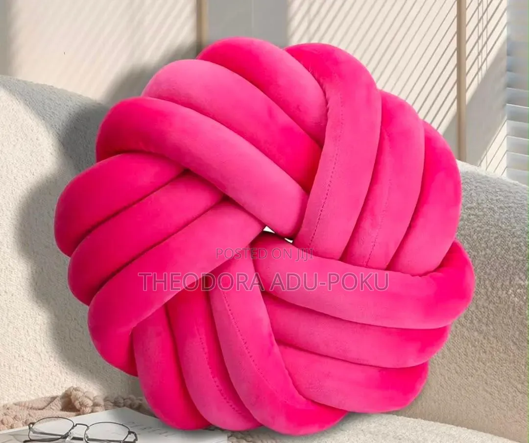 QUALITY Throw Pillows