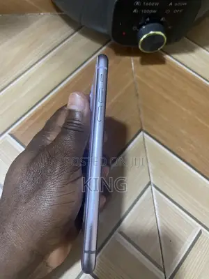 Apple iPhone 11 64 GB Purple