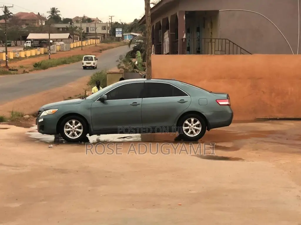 Toyota Camry LE 4dr Sedan (2.5L 4cyl 6AM) 2010 Green