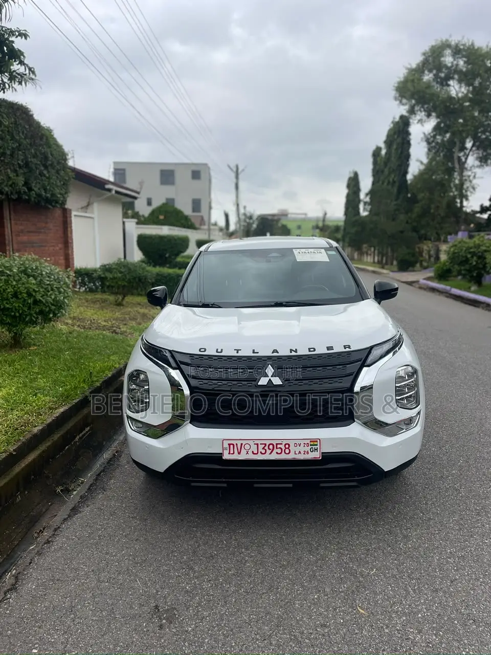 Mitsubishi Outlander SE 2022 White