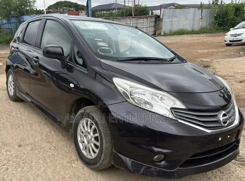 Nissan Note 2013 Burgundy