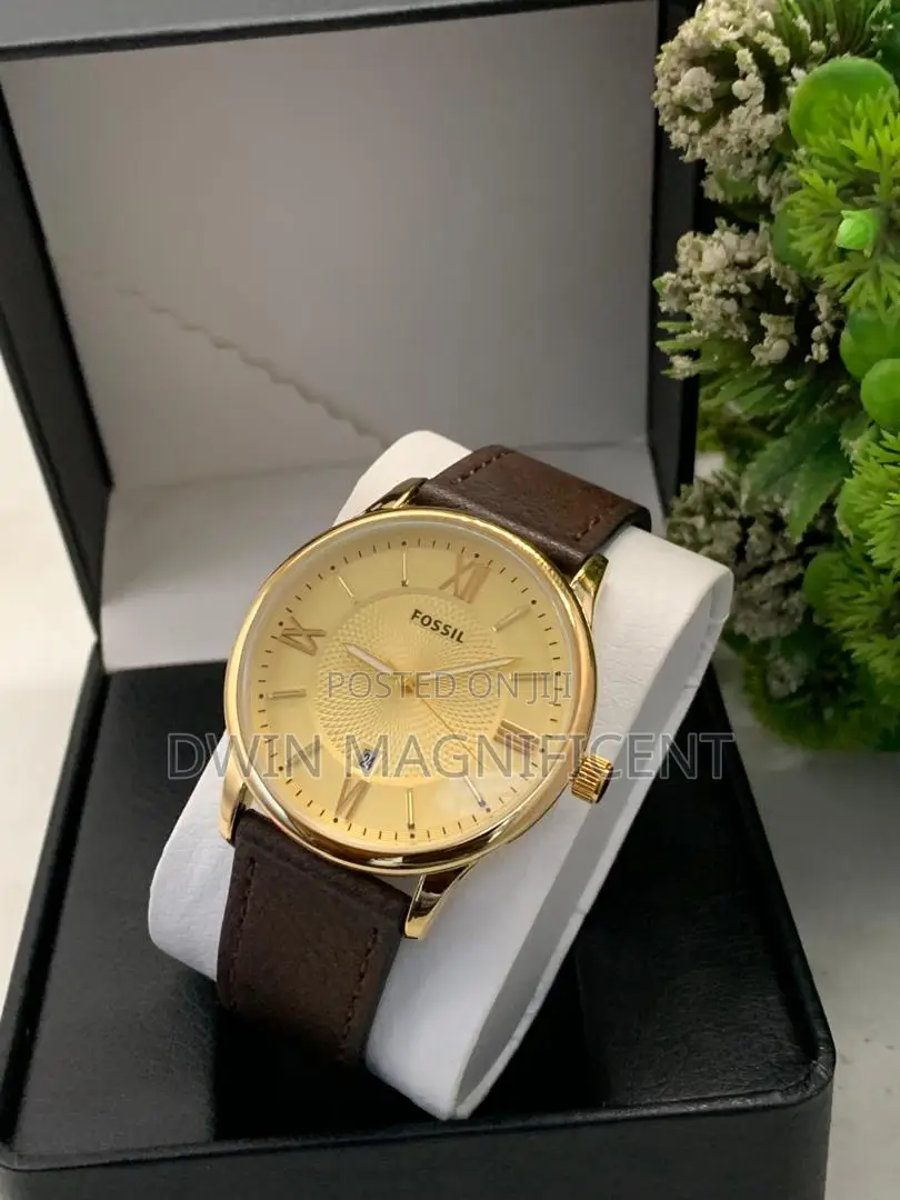 Fossil Analog Watch With Roman Numerals