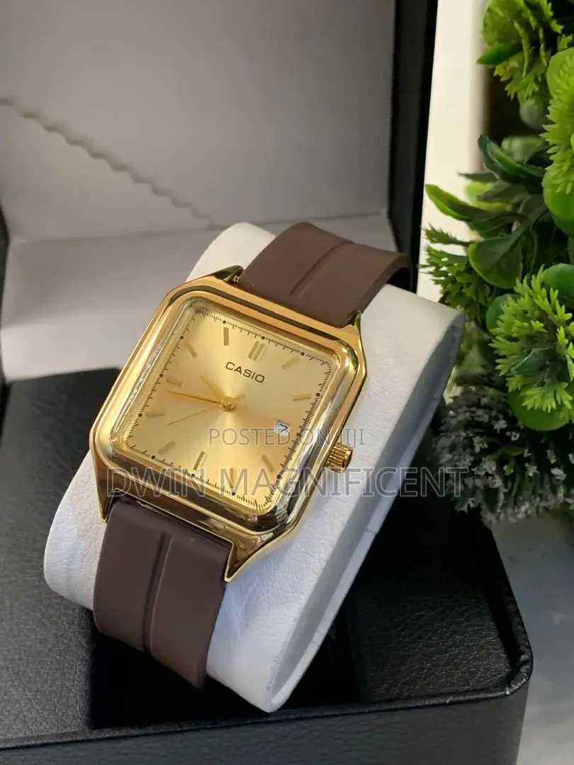 Casio Unisex Watch a Rectangular Case