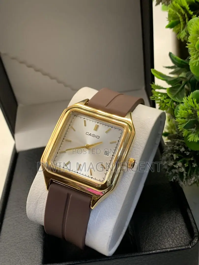 Casio Unisex Watch a Rectangular Case