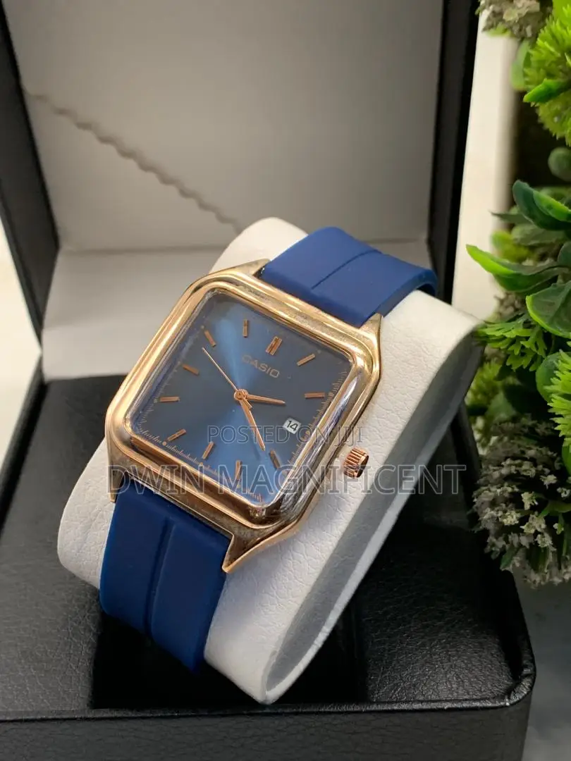 Casio Unisex Watch a Rectangular Case