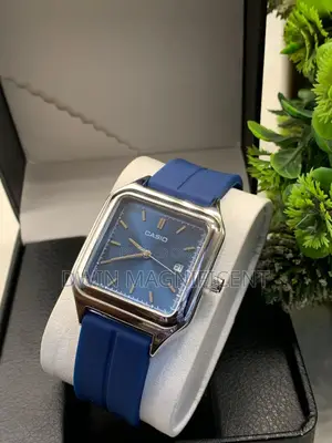 Casio Unisex Watch a Rectangular Case