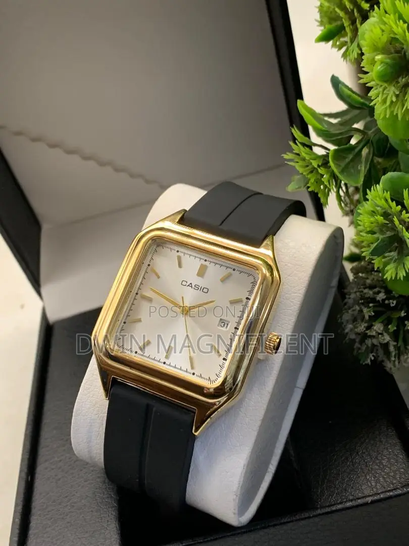 Casio Unisex Watch a Rectangular Case