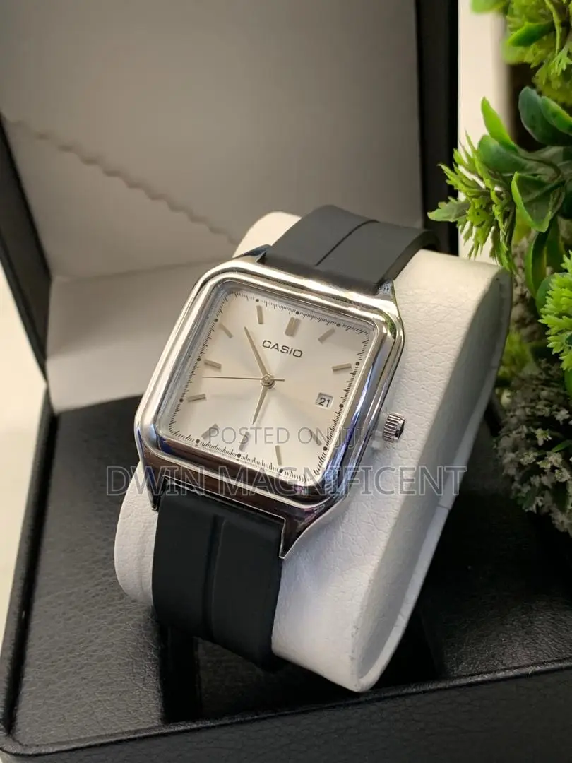 Casio Unisex Watch a Rectangular Case