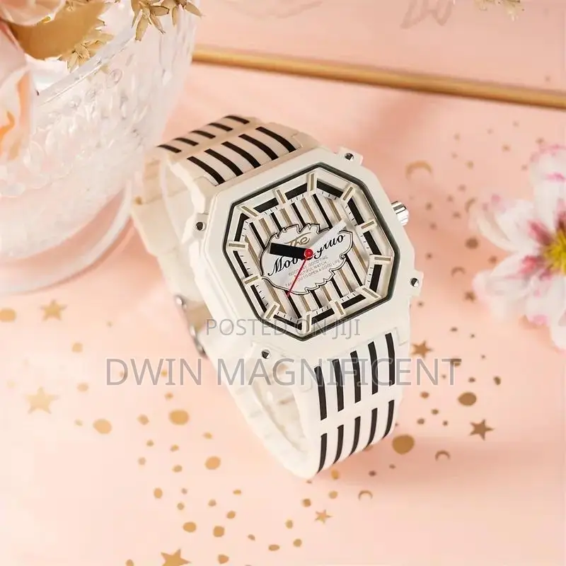 MOBANGTUO Wristwatch