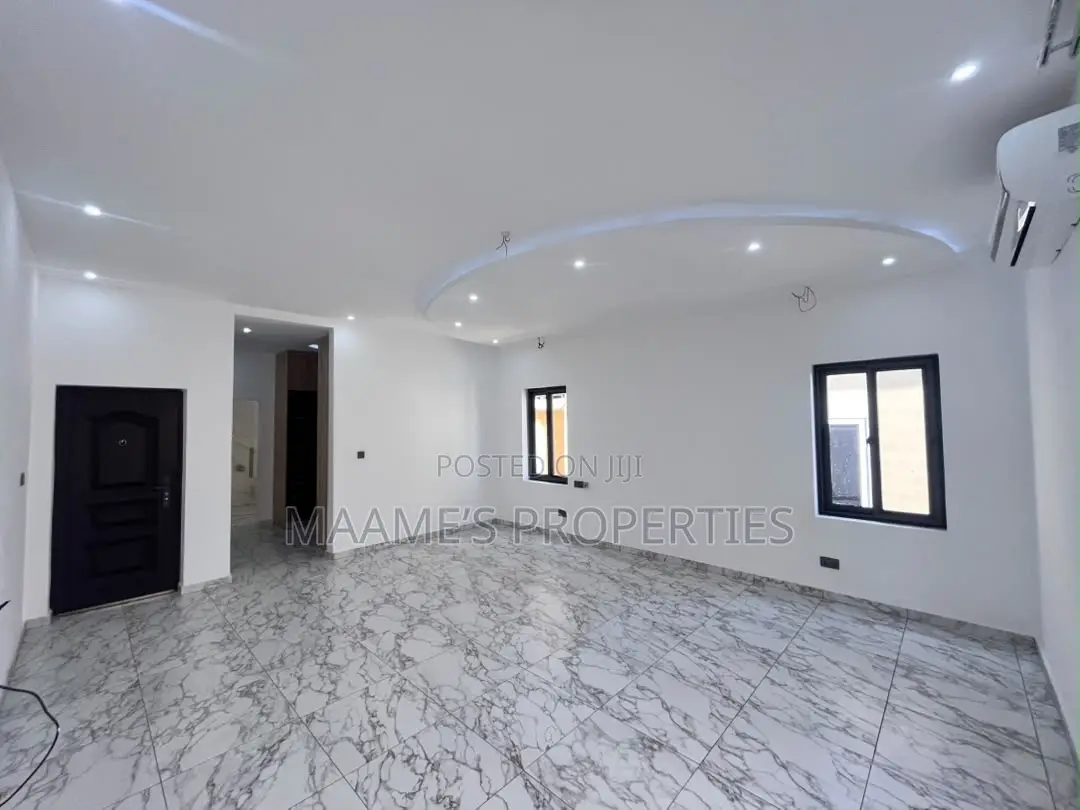 4bdrm Duplex in Ashaley Botwe for rent