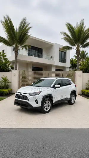 Toyota Corolla Cross Hybrid 2024 White