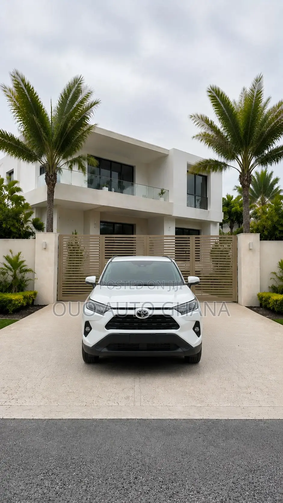 Toyota Corolla Cross Hybrid 2024 White