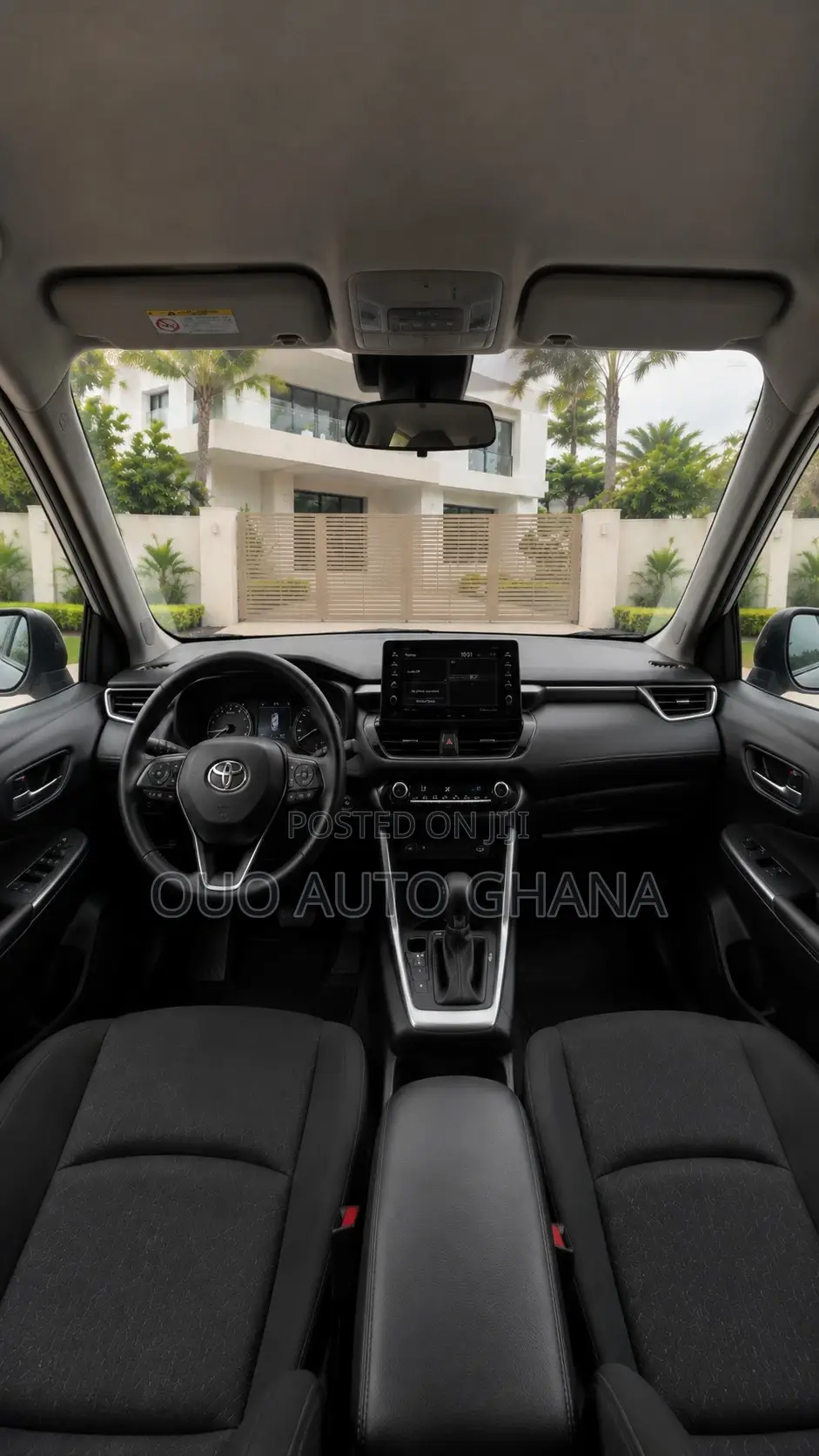 Toyota Corolla Cross Hybrid 2024 White