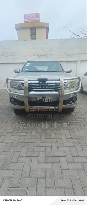 Toyota Fortuner 2.7 AWD 2012 Silver