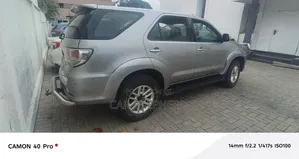 Toyota Fortuner 2.7 AWD 2012 Silver