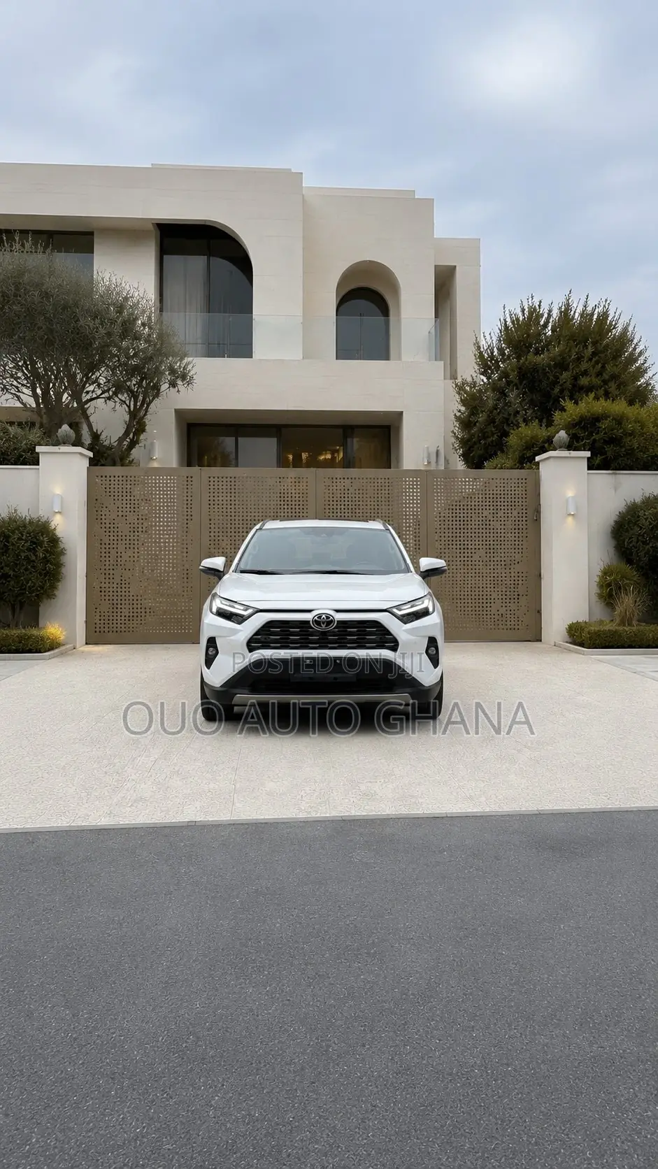 Toyota RAV4 2023 White