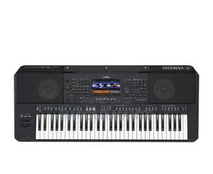 Yamaha PSR SX 920 and Its Accessories