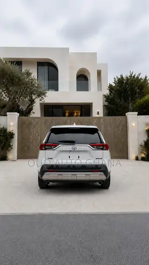 Toyota RAV4 2023 White