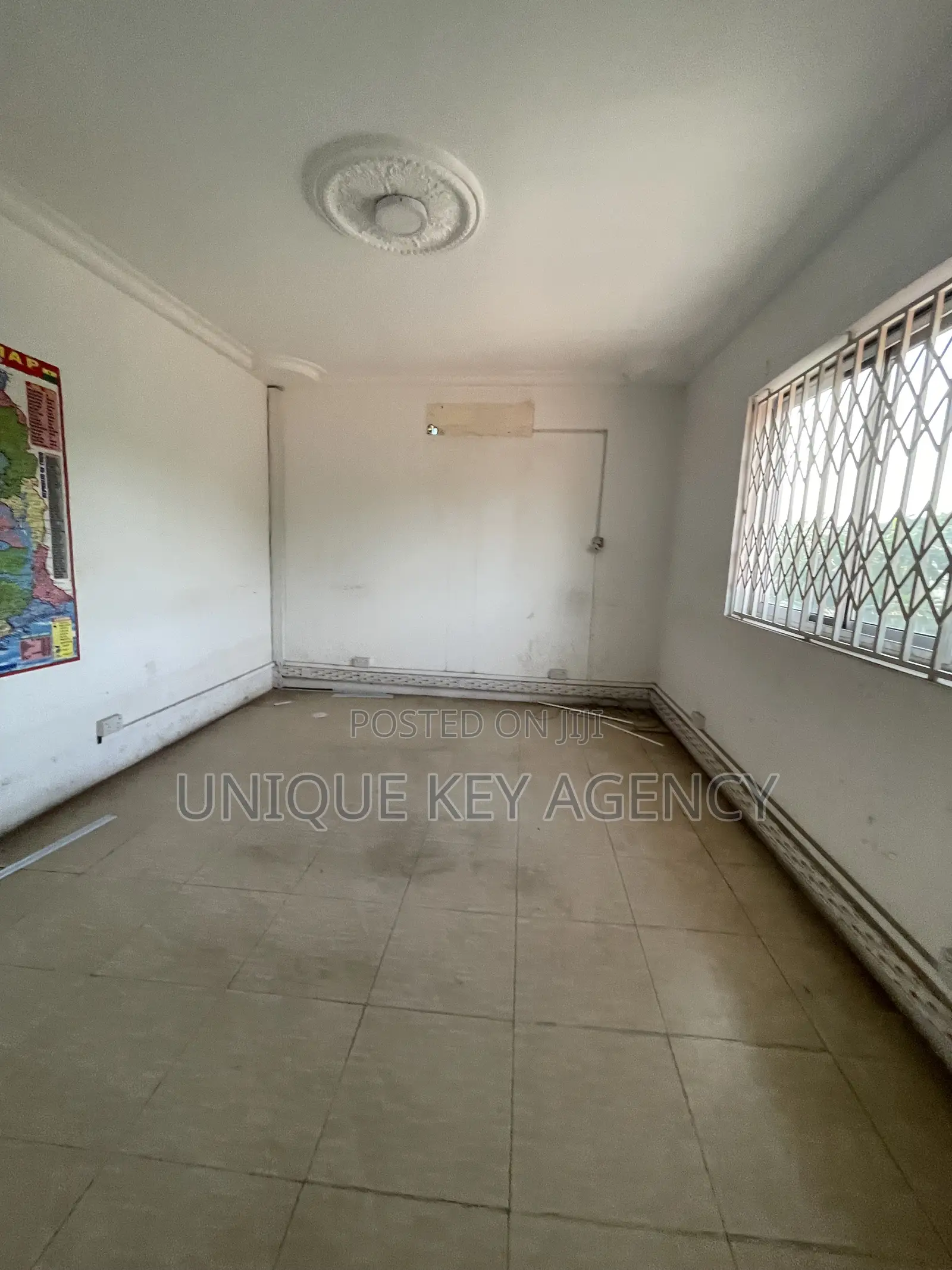 8 Bedroom Office Complex in North Ridge