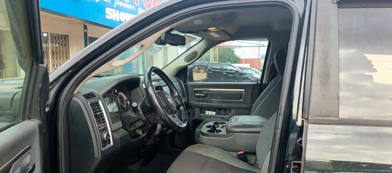 RAM 1500 2016 Black