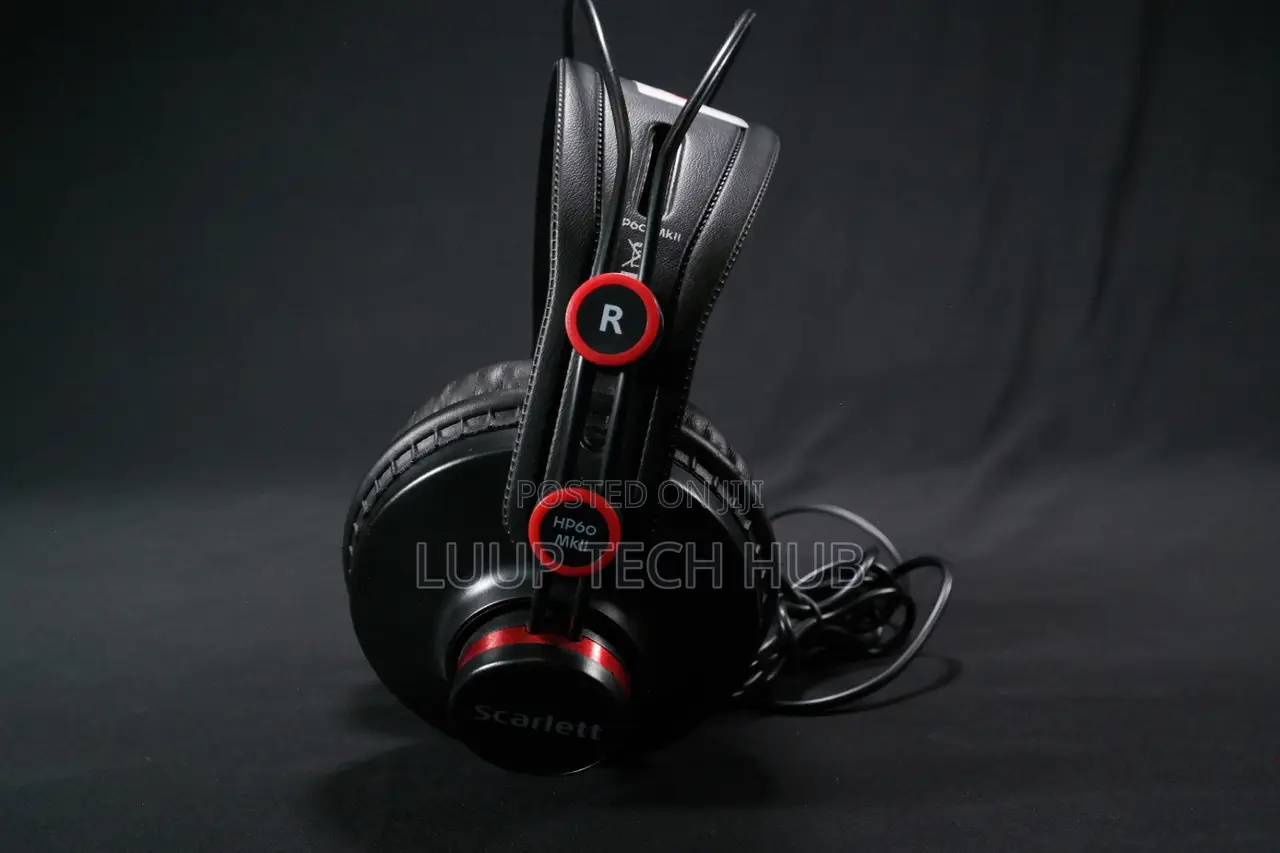Focusrite Scarlett Studio Headphones
