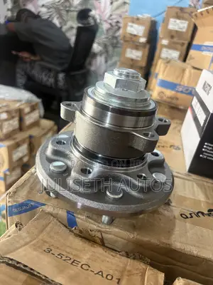 Nissan NV350/Urvan/ Caravan Front Wheel Hub